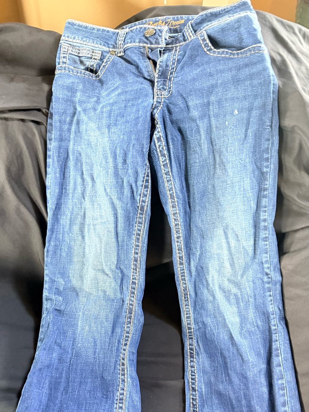 Rock & Republic Men’s 32x34 Blue Distressed Jeans Embroidered Pocket Stretch